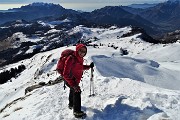 05 In salita al Sodadura dalla cresta sud-ovest dei Piani d'Artavaggio 